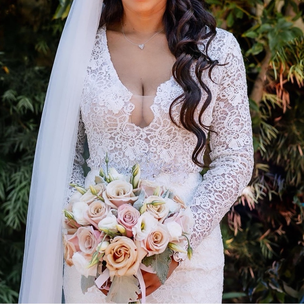 Beautiful Ivory Wedding Dress
